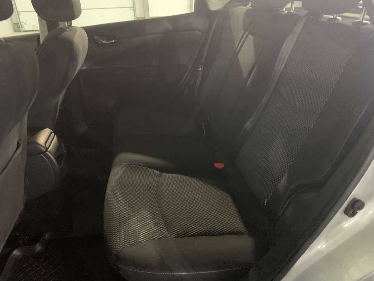 Nissan Tiida, 2015 - Фото №10