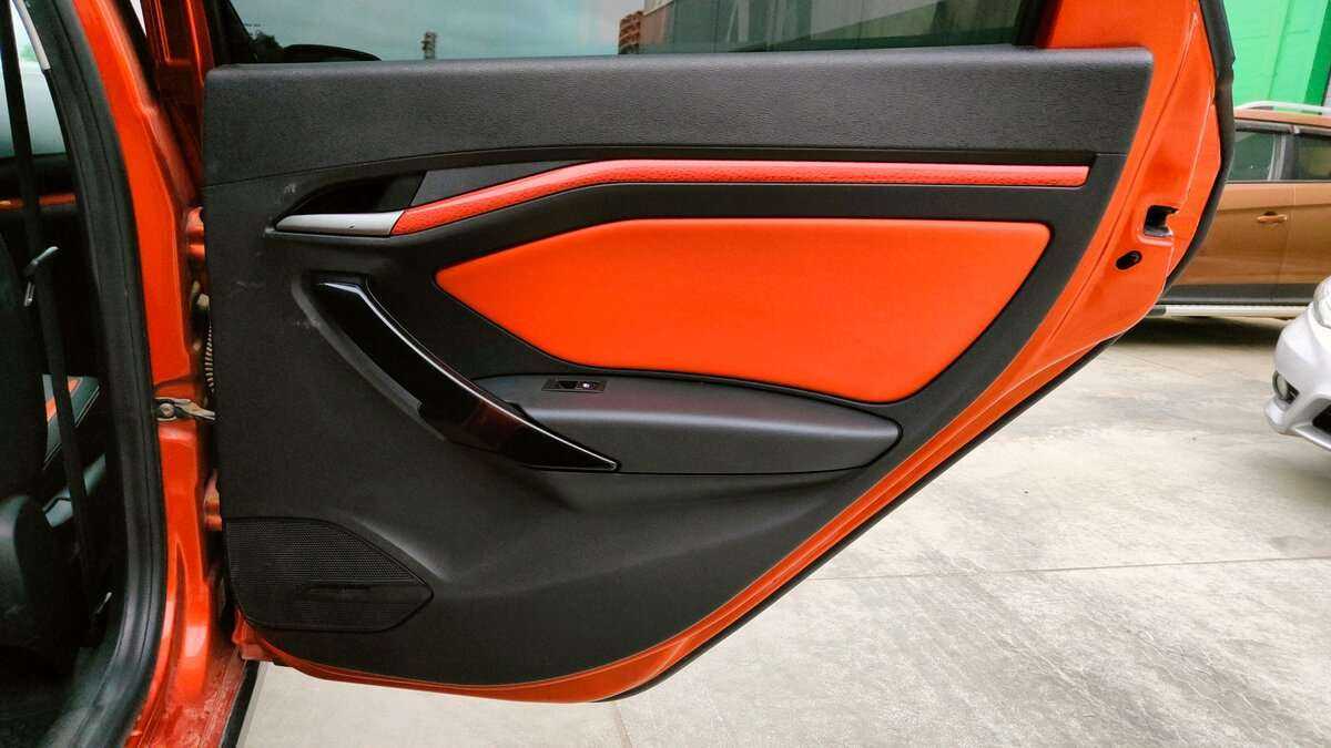 Lada (ВАЗ) Vesta SW Cross, 2019 - Фото №17