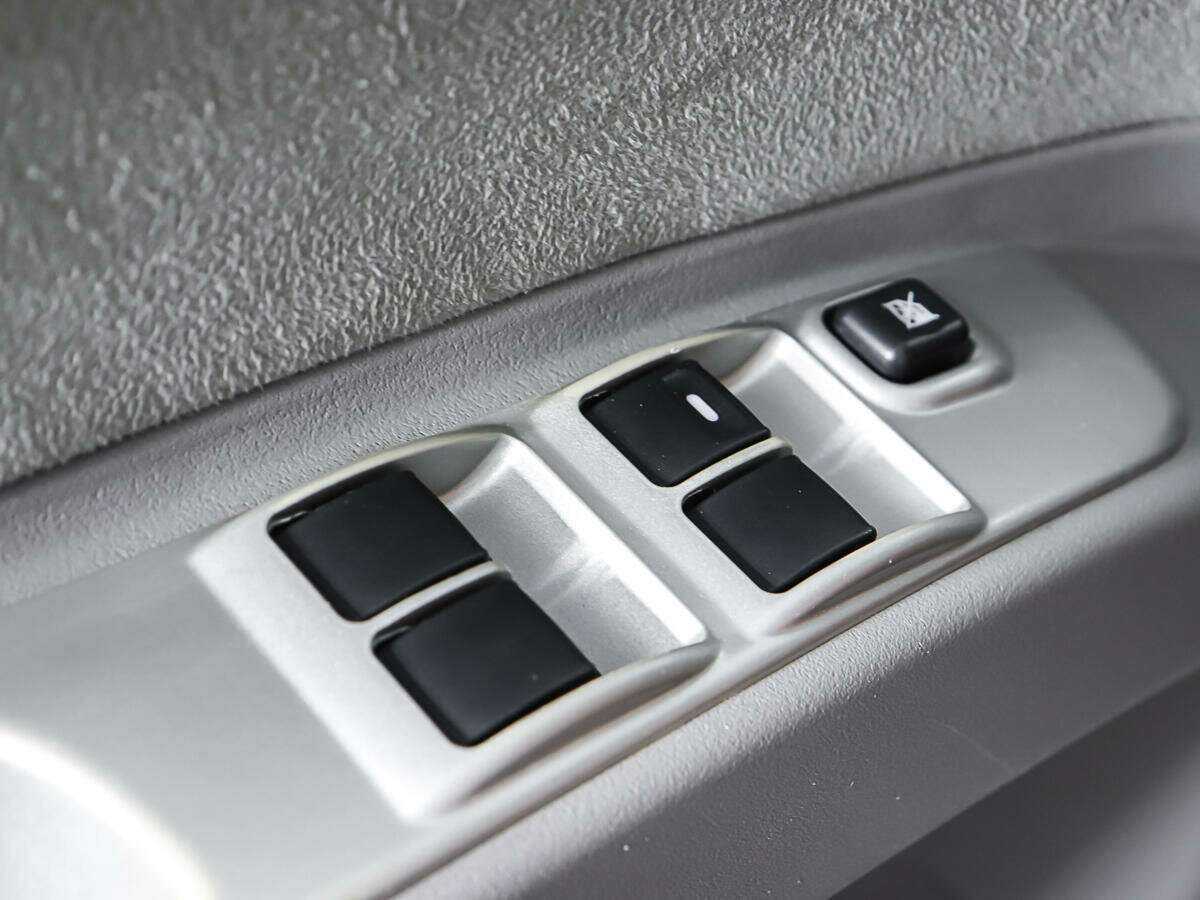 Mitsubishi Pajero Sport, 2014 - Фото №16