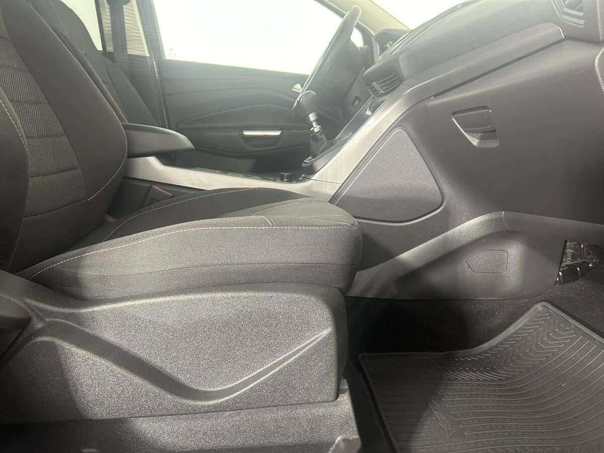 Ford Kuga, 2015 - Фото №13