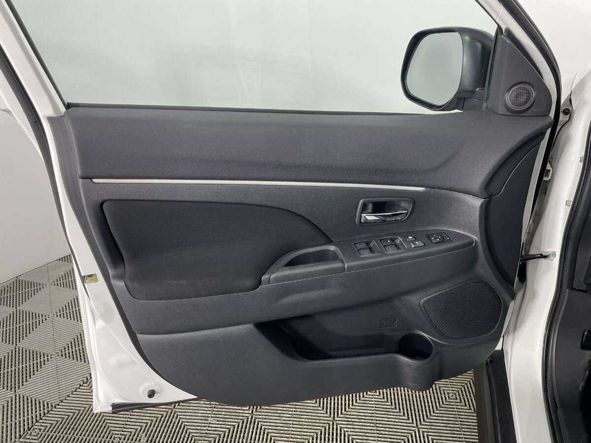 Mitsubishi ASX, 2012 - Фото №7