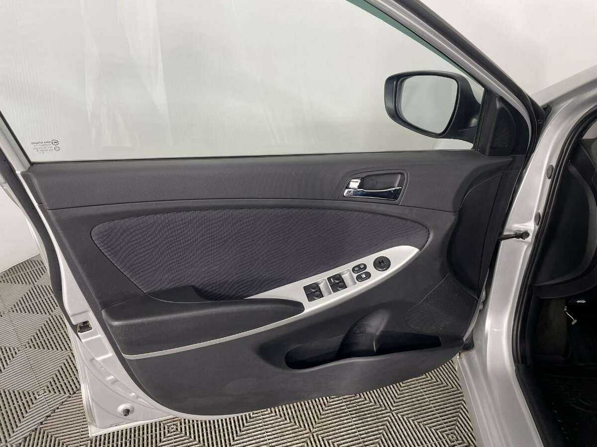 Hyundai Solaris, 2012 - Фото №7