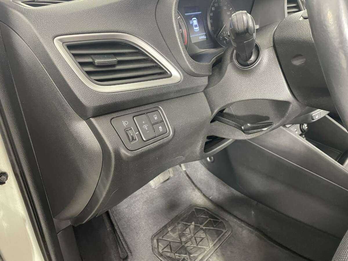 Hyundai Solaris, 2018 - Фото №8