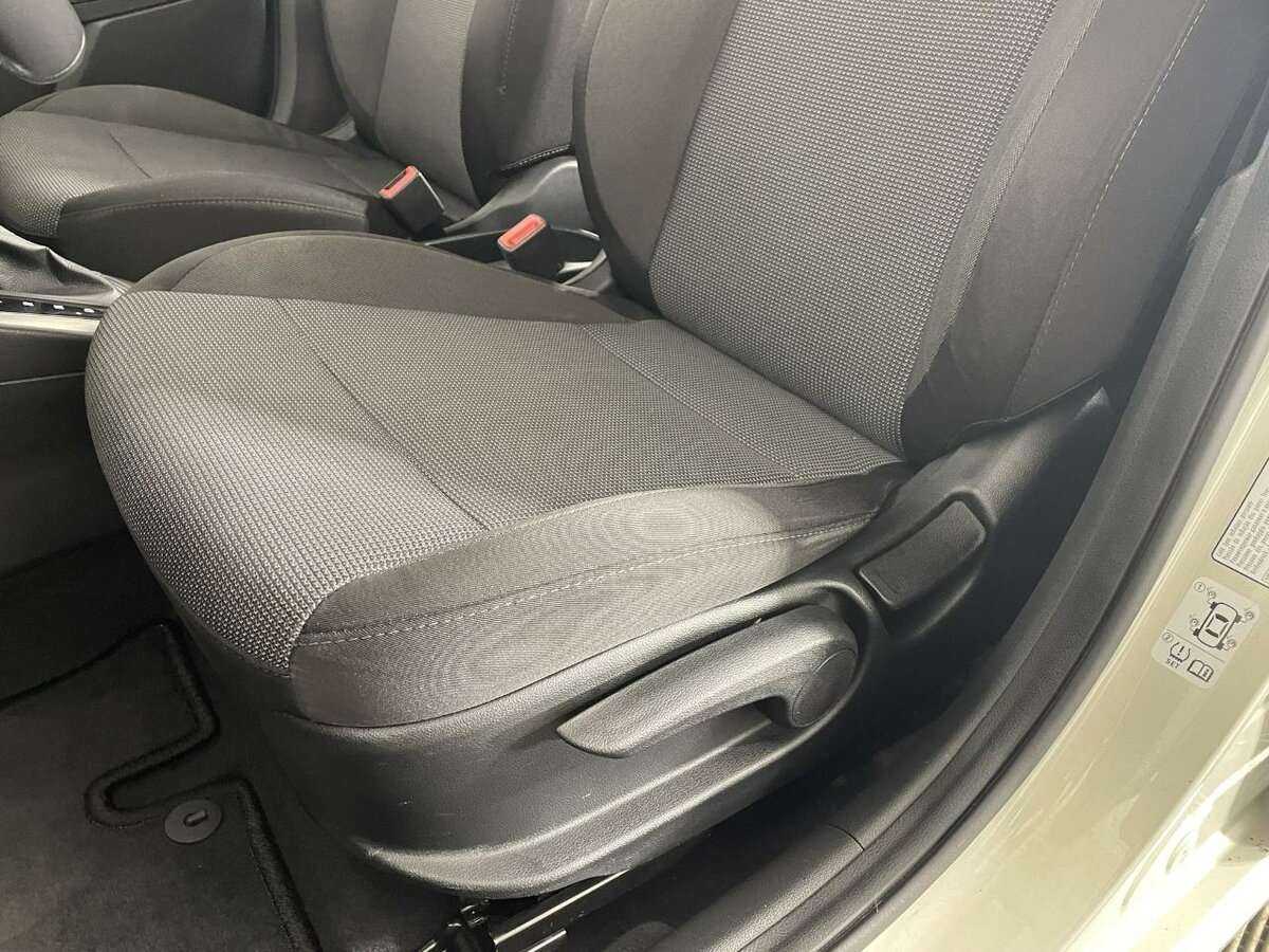 Hyundai Solaris, 2018 - Фото №9