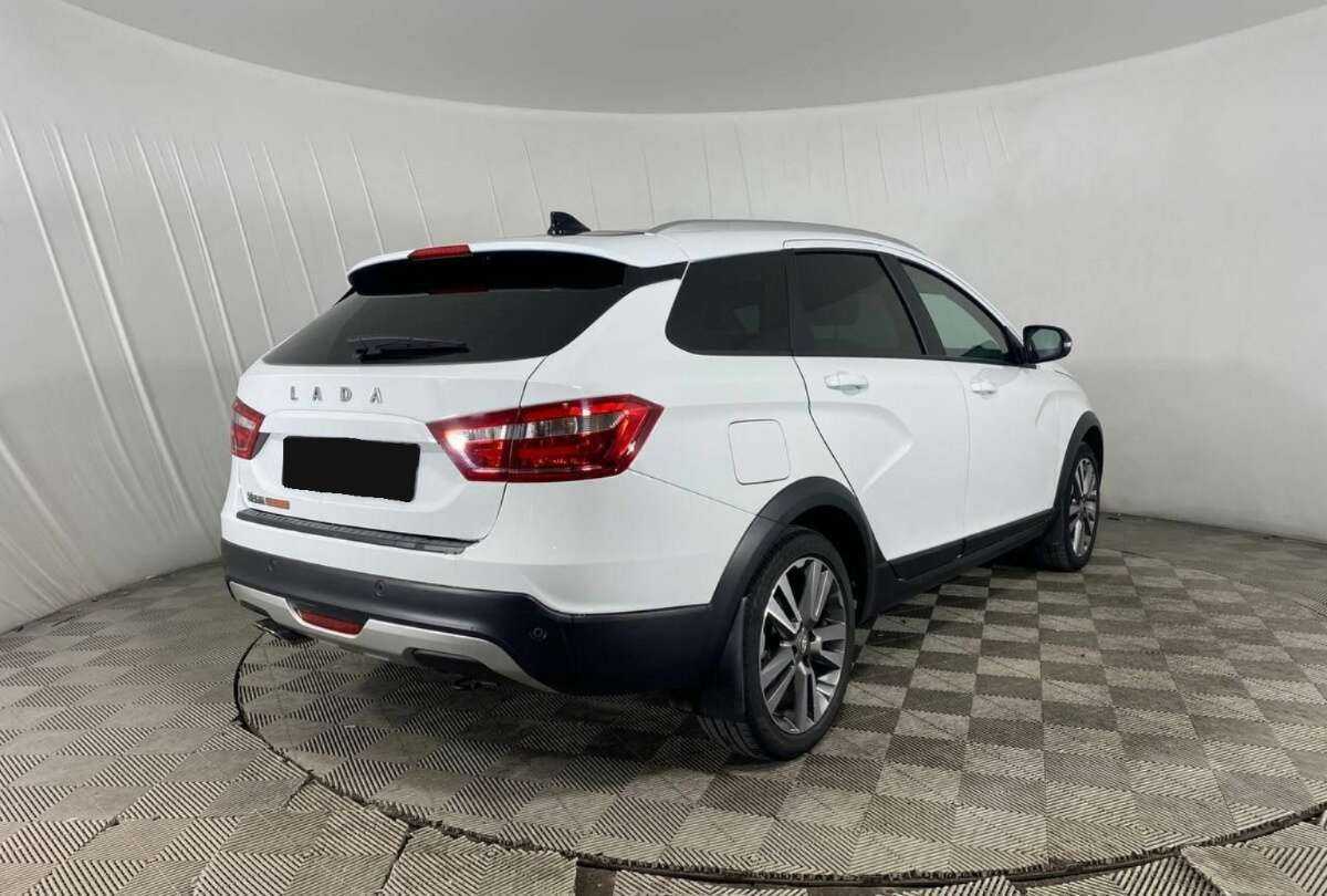 Lada (ВАЗ) Vesta SW, 2021 - Фото №4