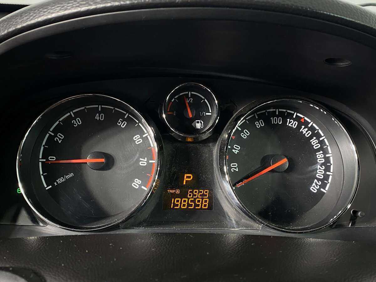 Opel Antara, 2012 - Фото №15