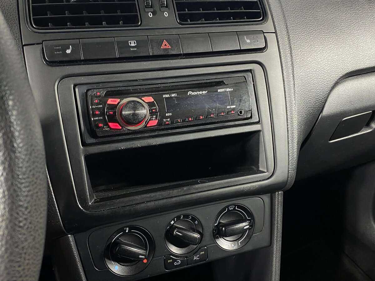 Volkswagen Polo, 2012 - Фото №12