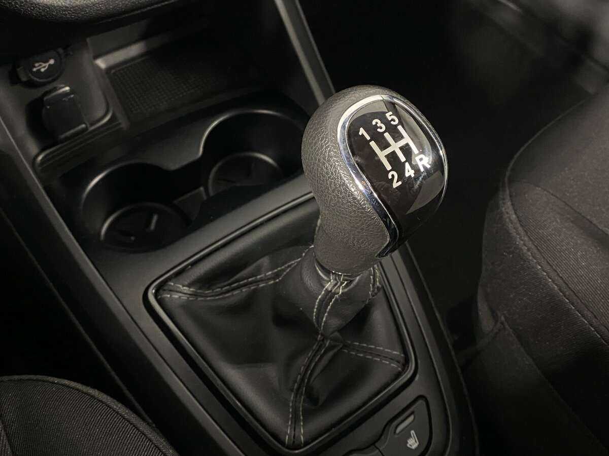 Lada (ВАЗ) Vesta SW, 2021 - Фото №12