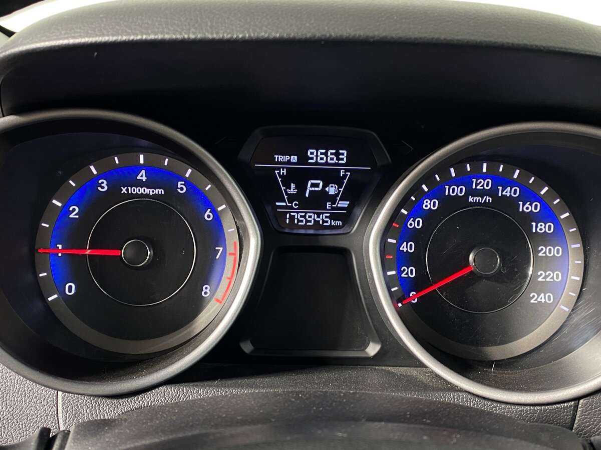 Hyundai Elantra, 2015 - Фото №13