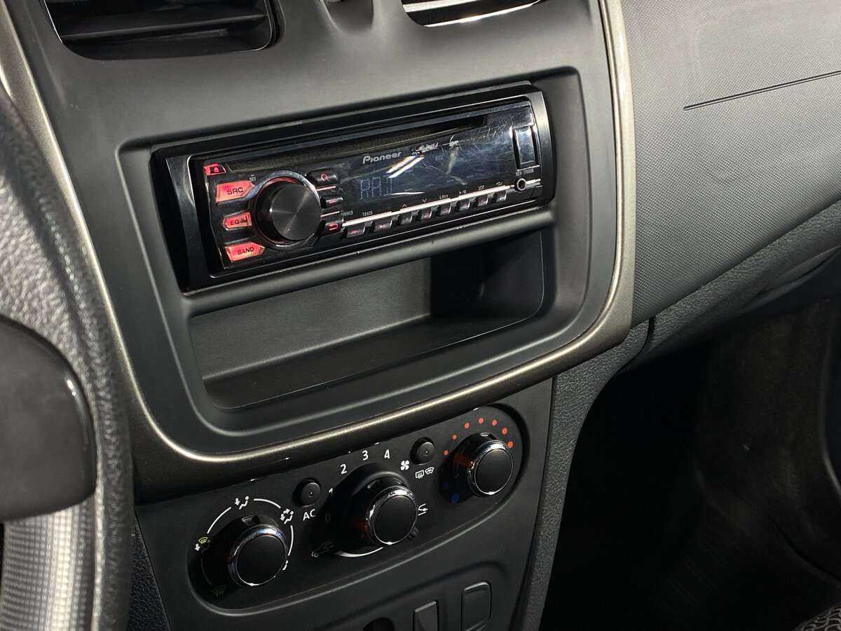 Renault Sandero, 2015 - Фото №13