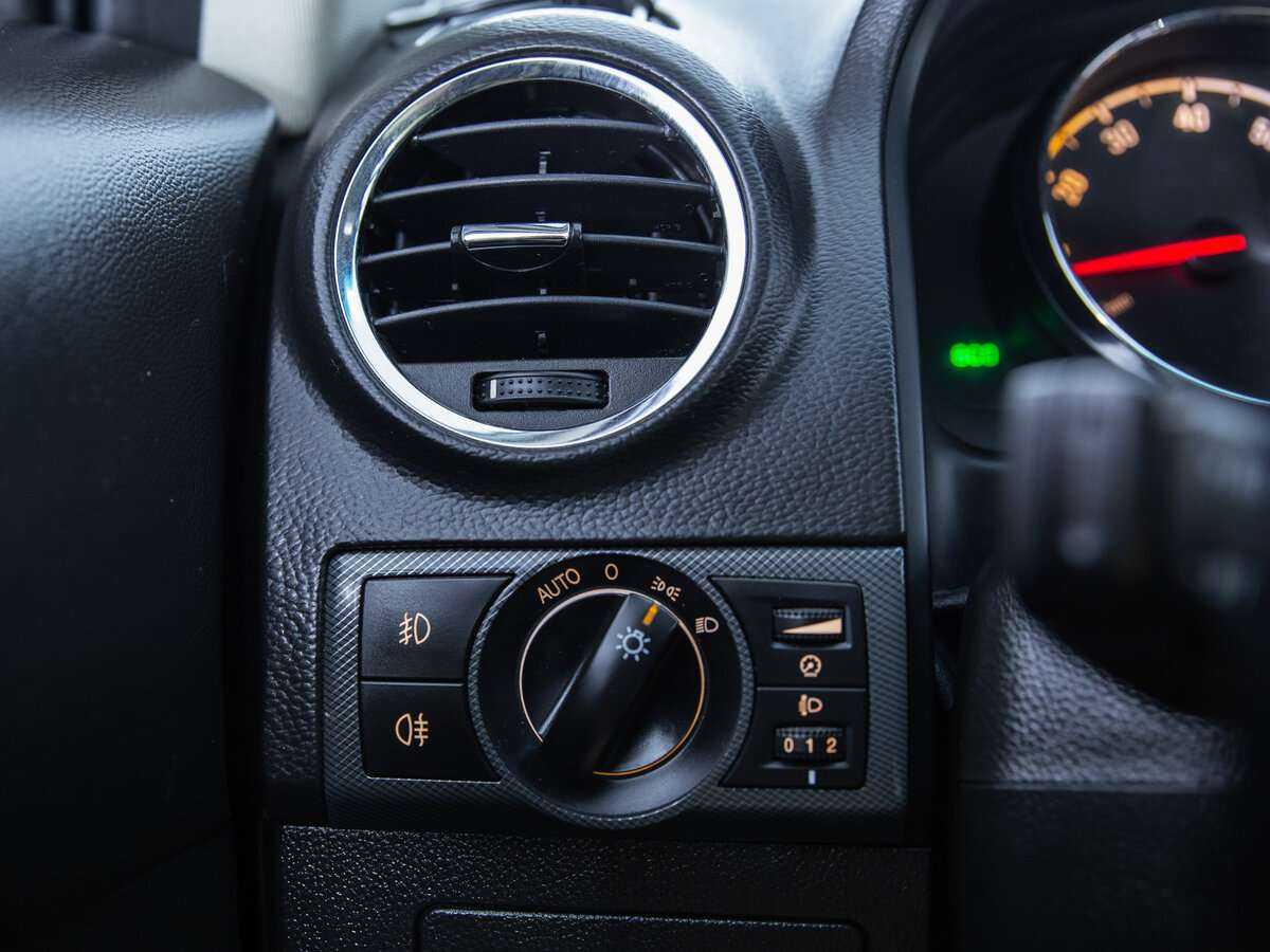 Opel Antara, 2012 - Фото №12