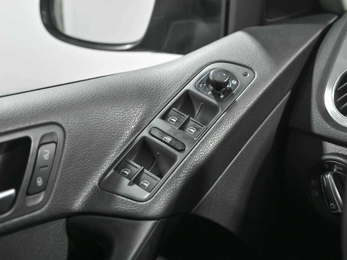 Volkswagen Tiguan, 2013 - Фото №13