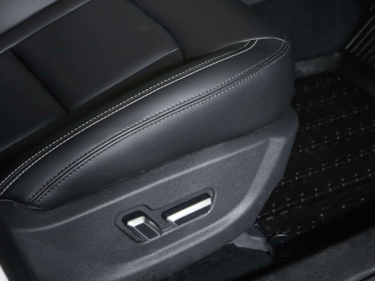 Geely Atlas, 2021 - Фото №14