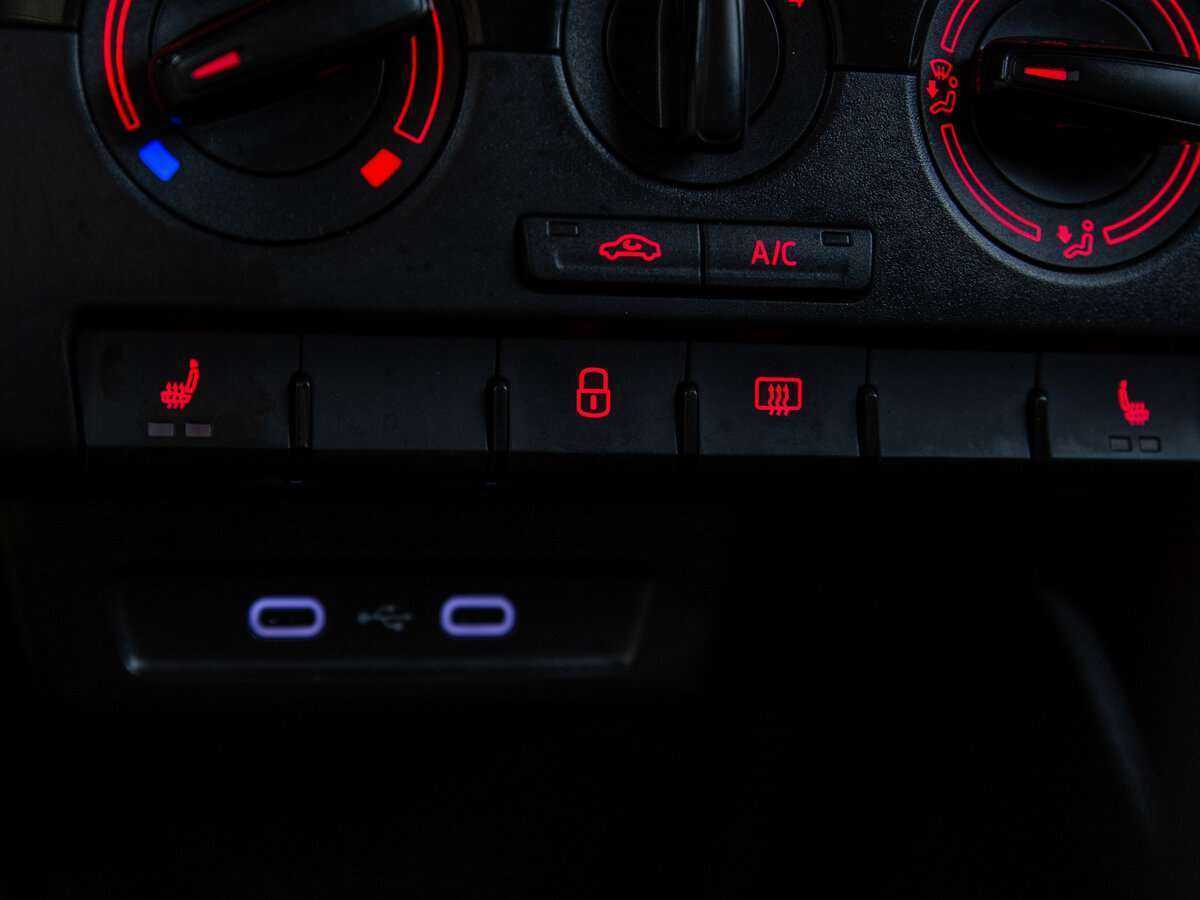 Volkswagen Polo, 2020 - Фото №13