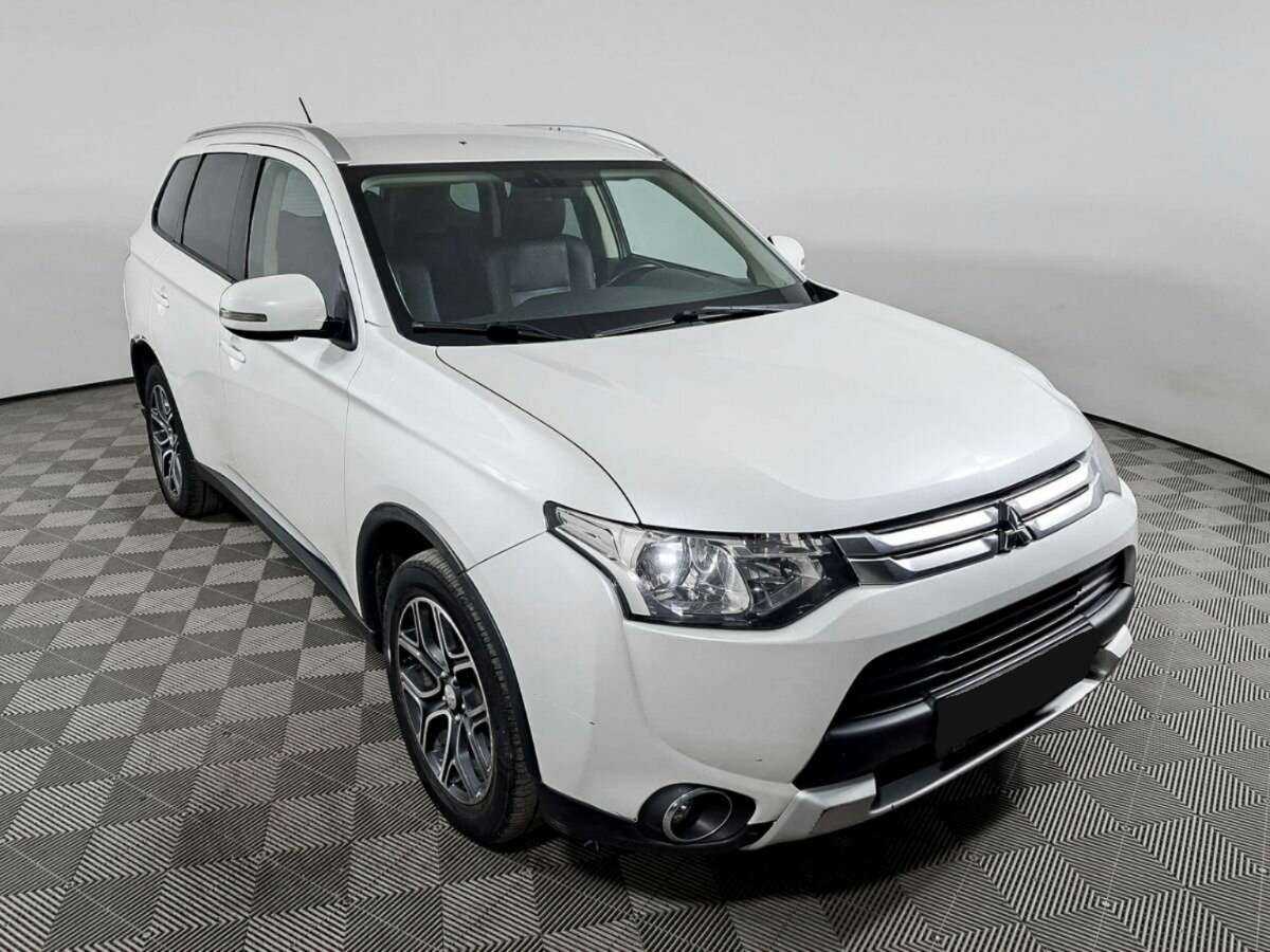Mitsubishi Outlander, 2014 - Фото №2
