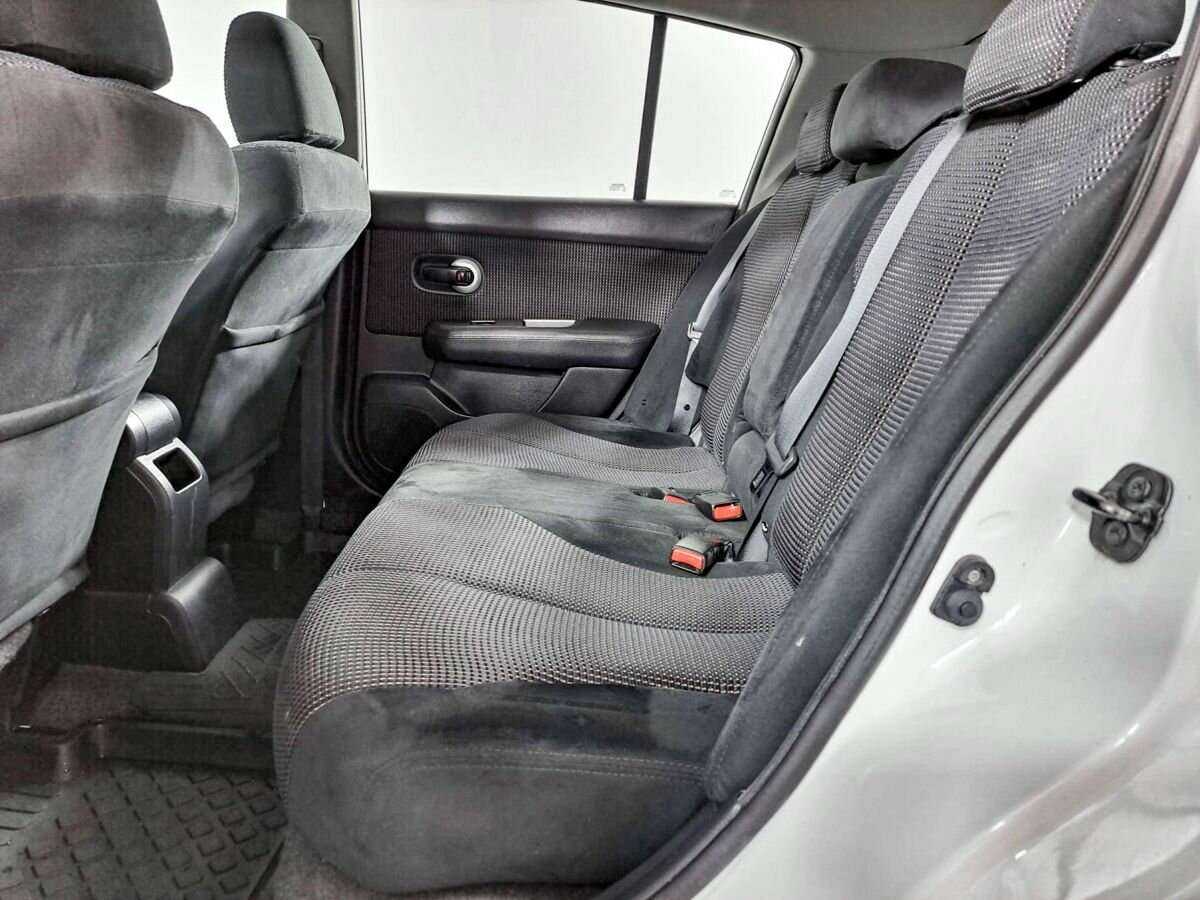 Nissan Tiida, 2012 - Фото №9