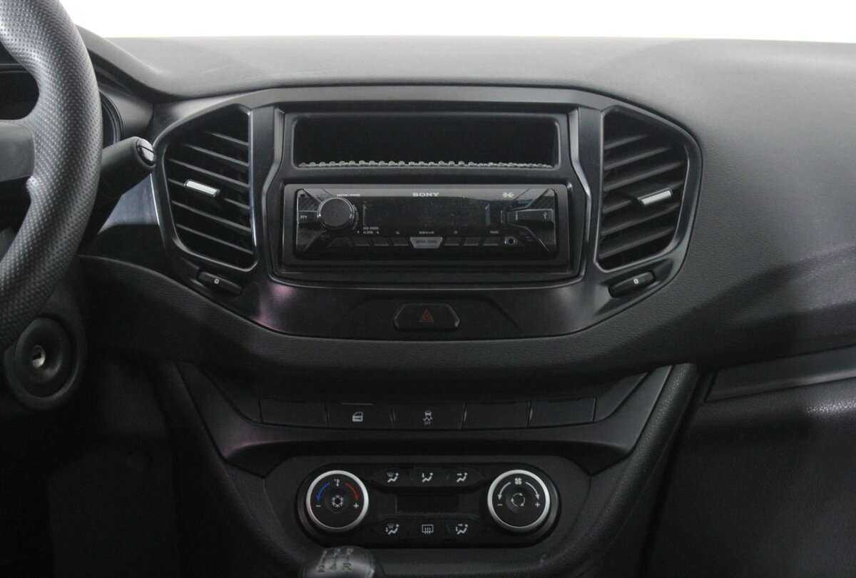 Lada (ВАЗ) Vesta, 2017 - Фото №11