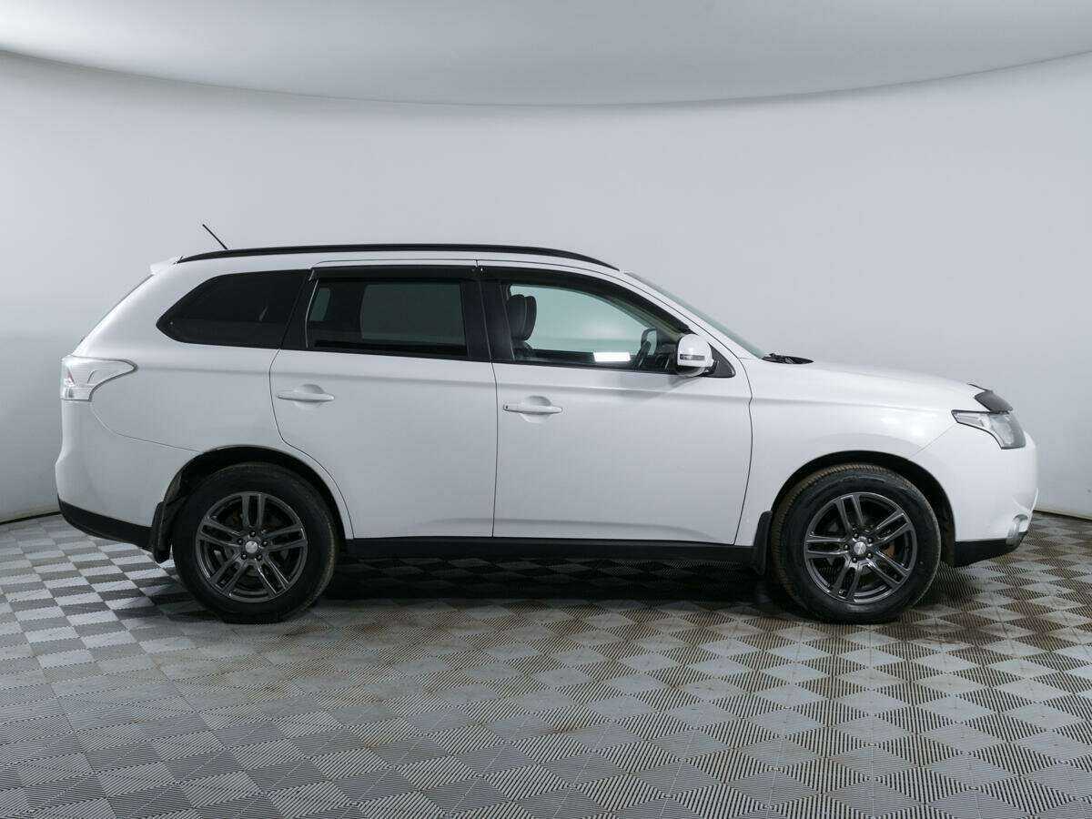 Mitsubishi Outlander, 2012 - Фото №3