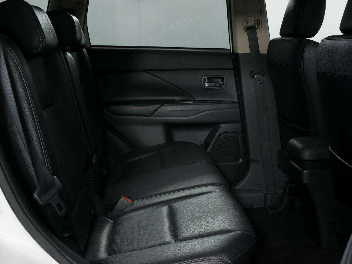 Mitsubishi Outlander, 2012 - Фото №11