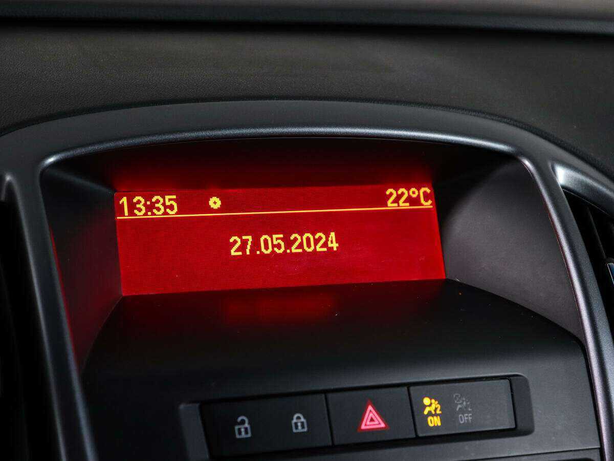 Opel Astra, 2014 - Фото №15
