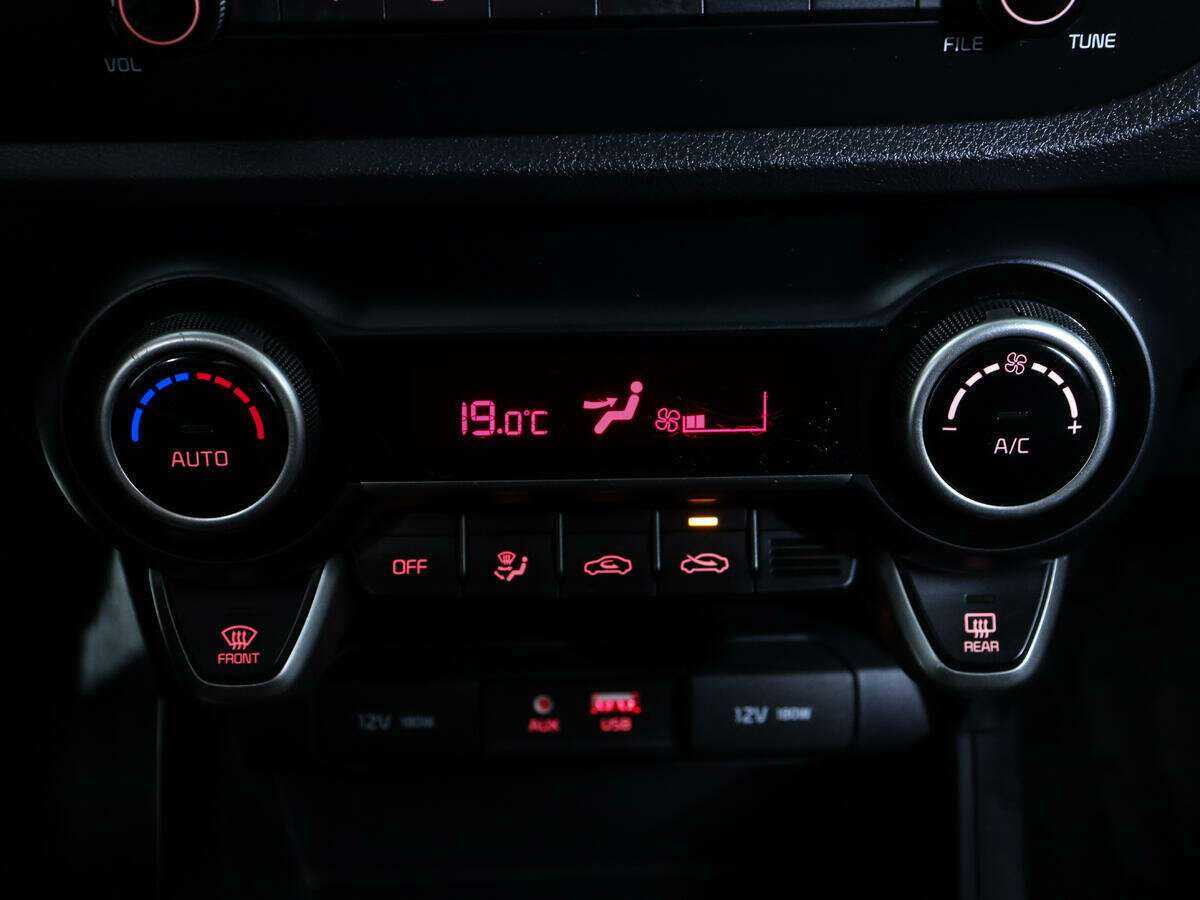 Kia Rio, 2019 - Фото №18