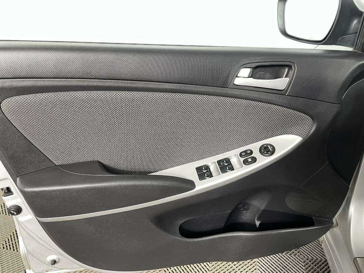 Hyundai Solaris, 2014 - Фото №7