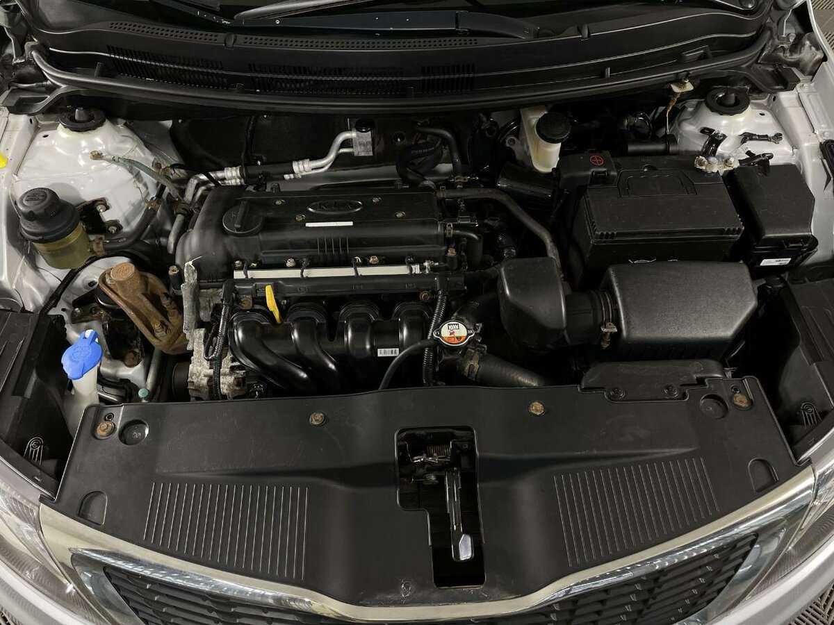 Kia Rio 5-speed, 2013 - Фото №15