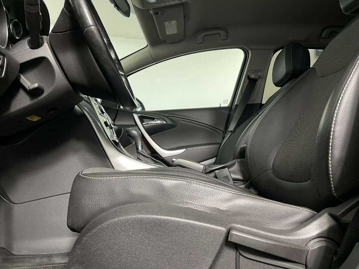 Opel Astra, 2012 - Фото №9