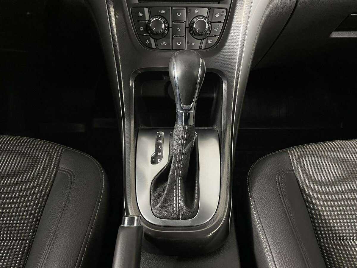 Opel Astra, 2012 - Фото №12