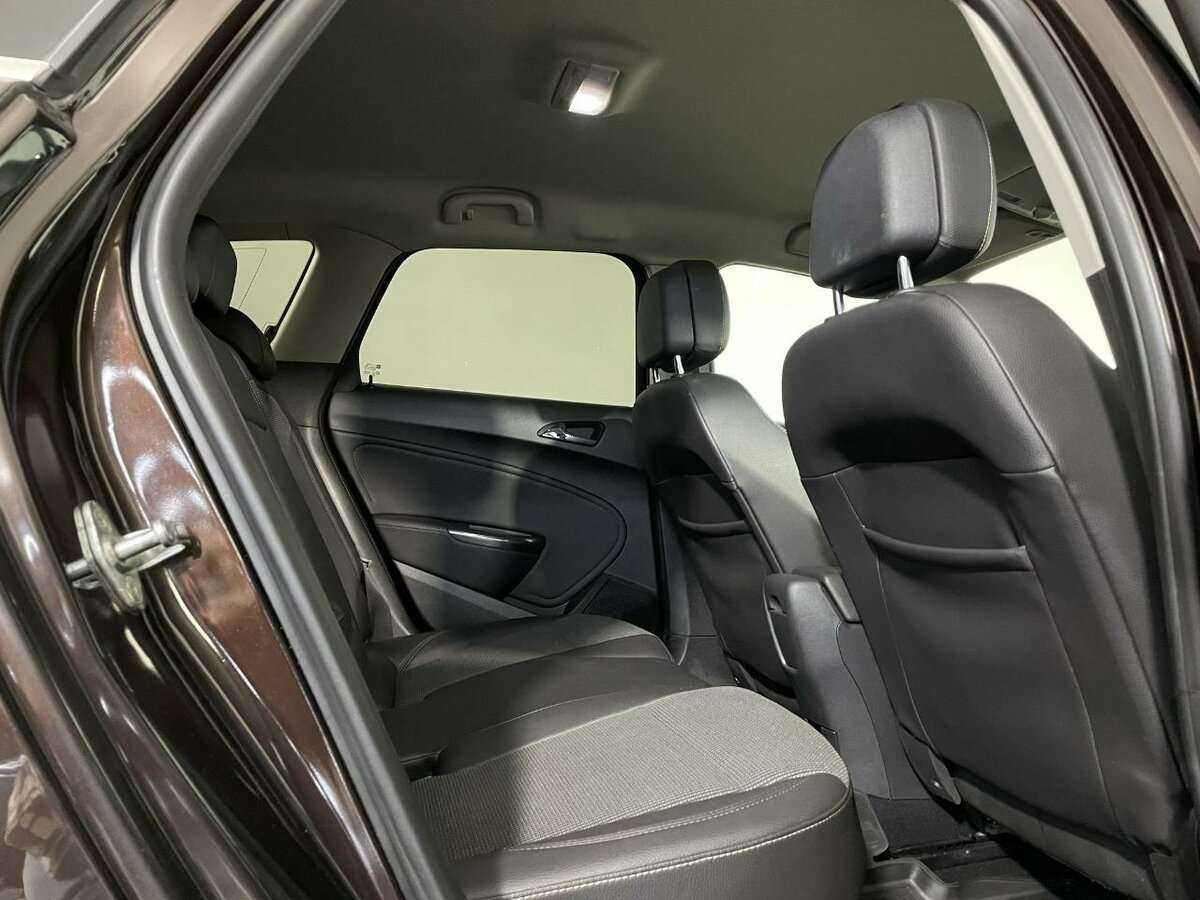 Opel Astra, 2012 - Фото №15