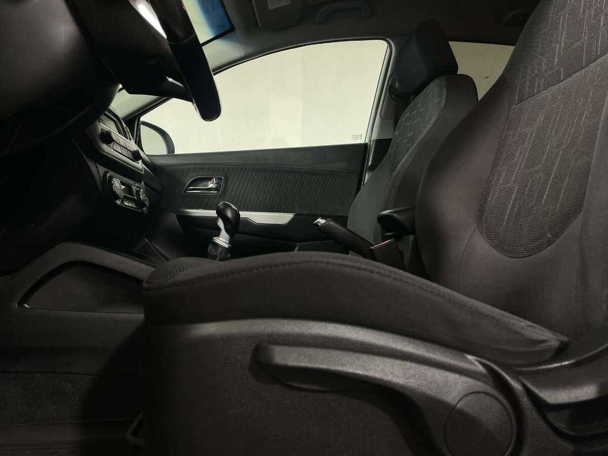 Kia Rio 5-speed, 2013 - Фото №9