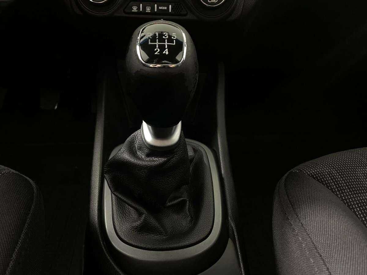 Kia Rio 5-speed, 2013 - Фото №12