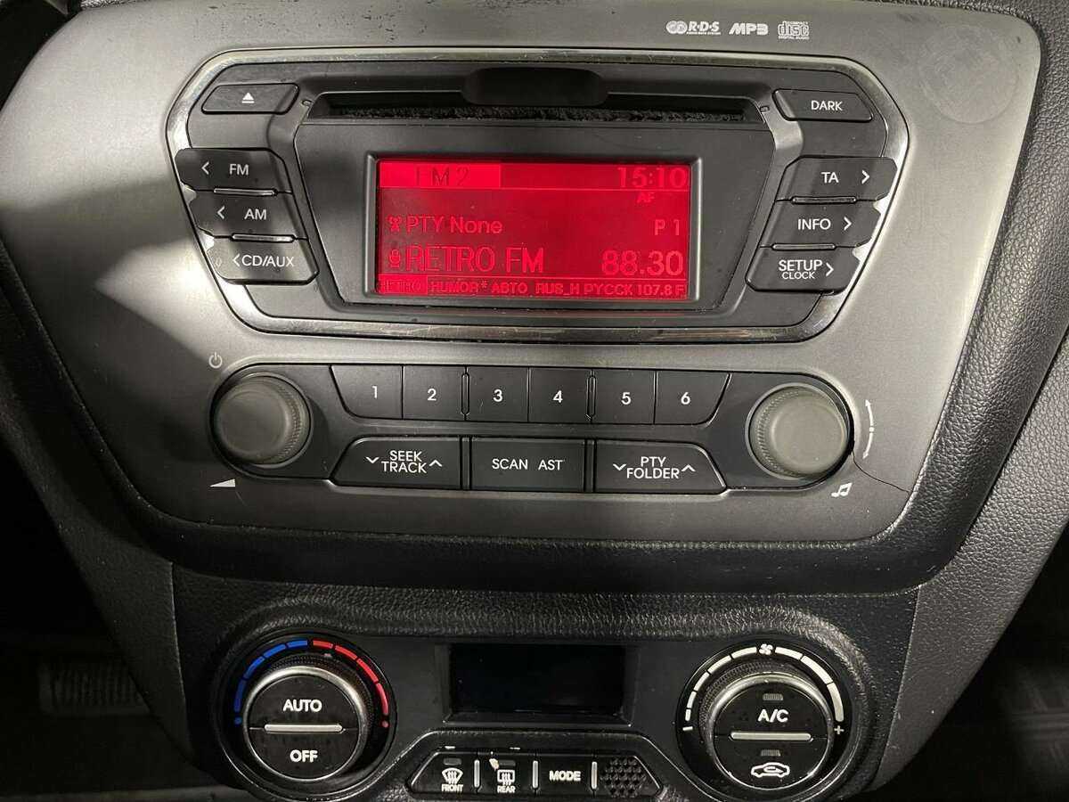 Kia Rio 4-speed, 2012 - Фото №11