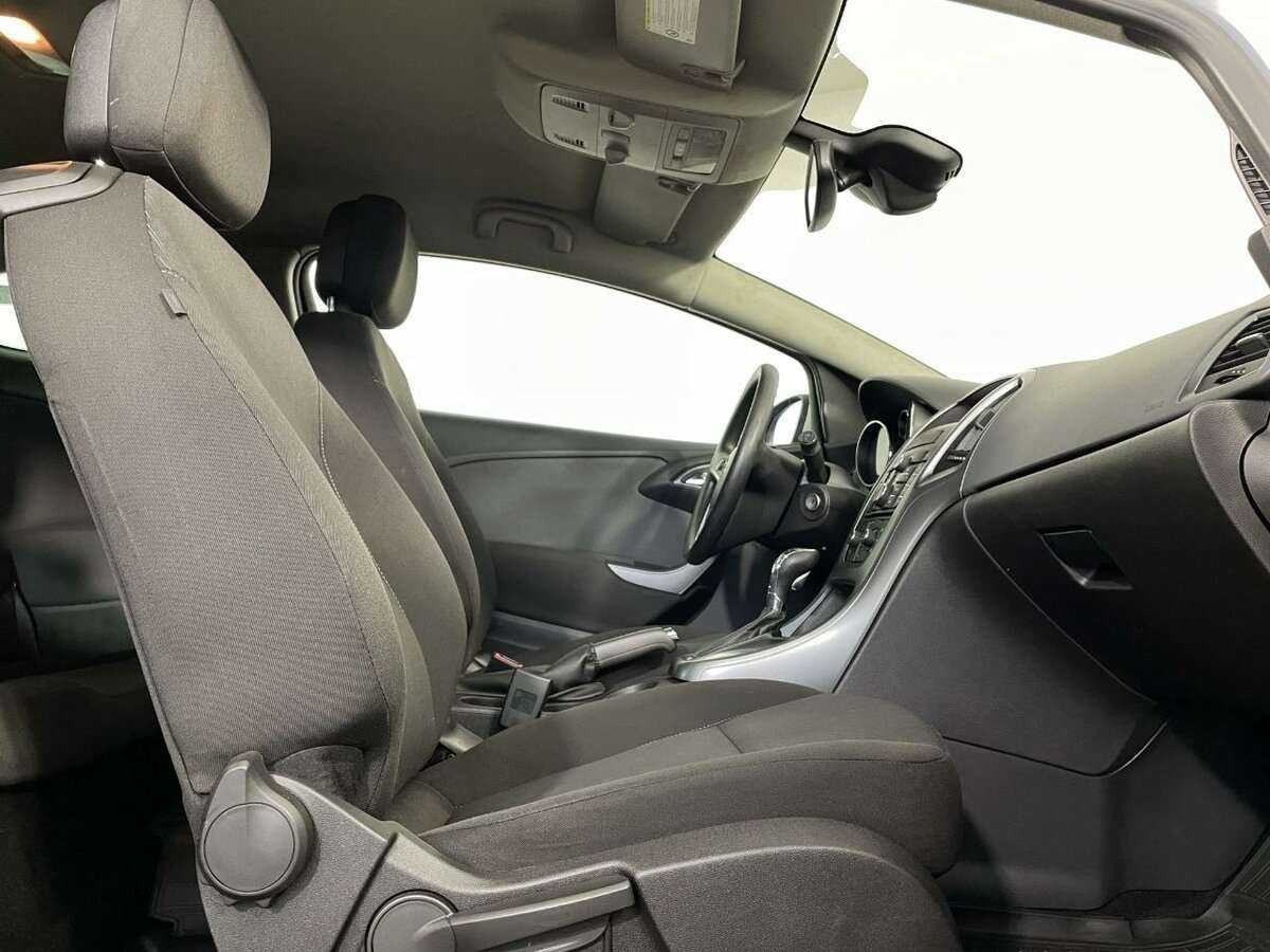 Opel Astra GTC, 2013 - Фото №13