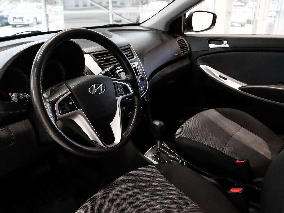 Hyundai Solaris, 2012 - Фото №8