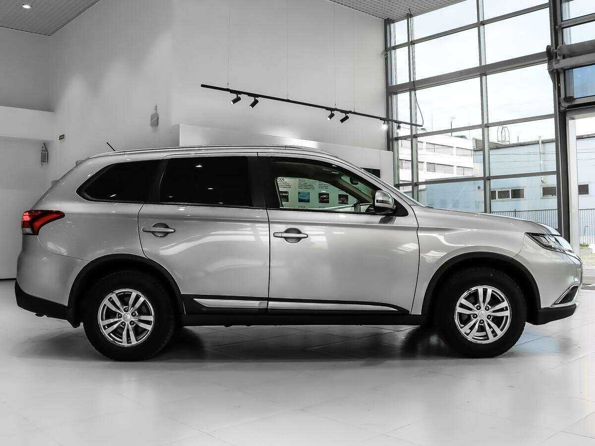 Mitsubishi Outlander, 2016 - Фото №3