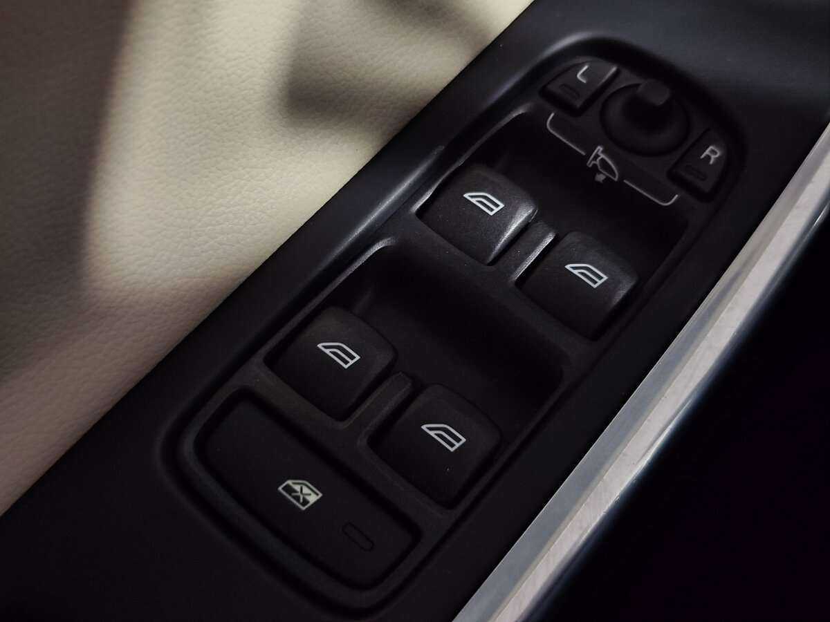 Volvo S60, 2012 - Фото №14