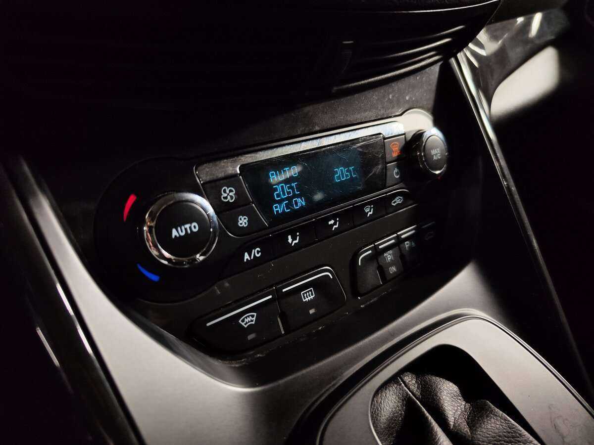 Ford Kuga, 2015 - Фото №16