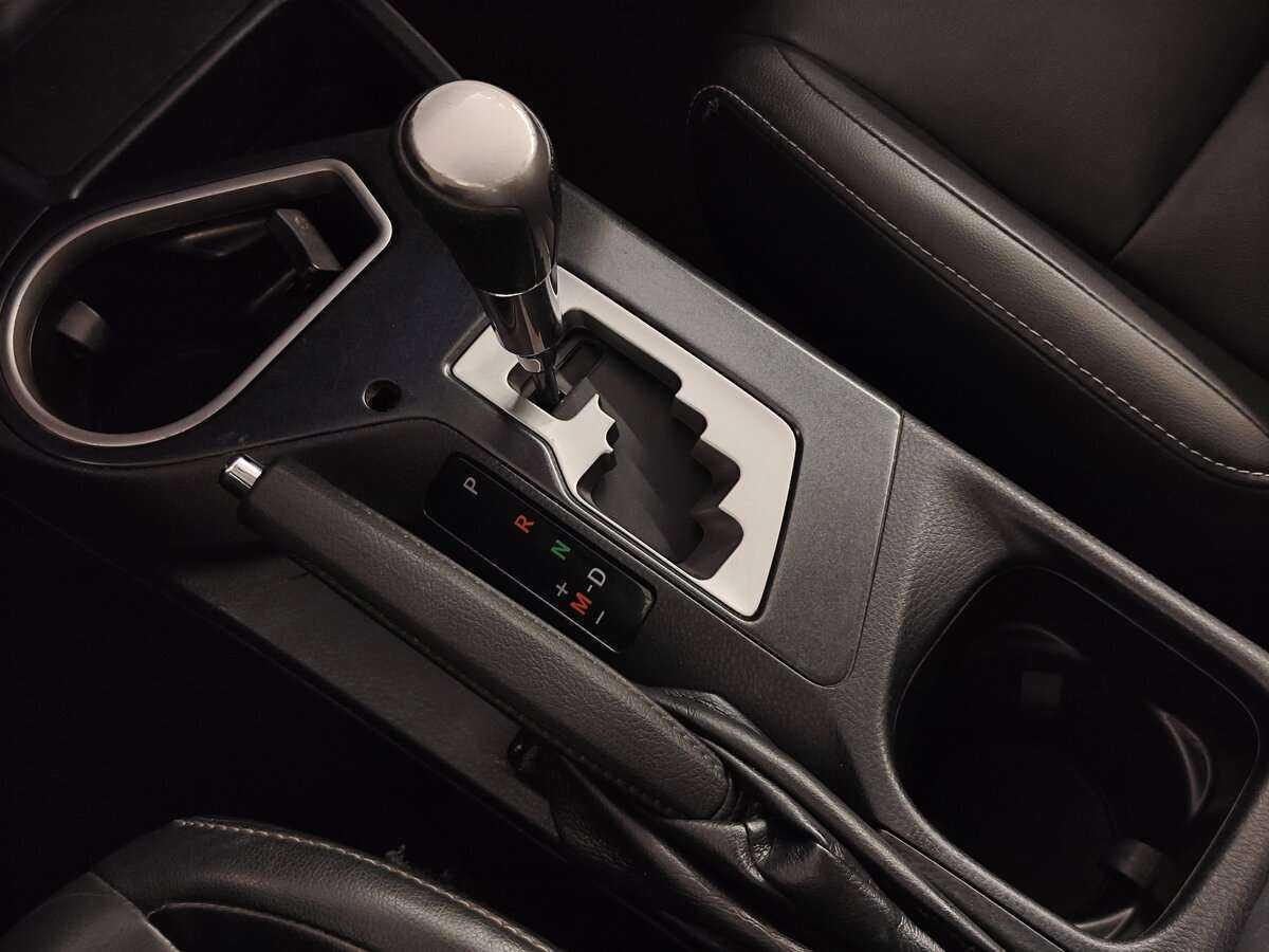 Toyota RAV4, 2015 - Фото №15