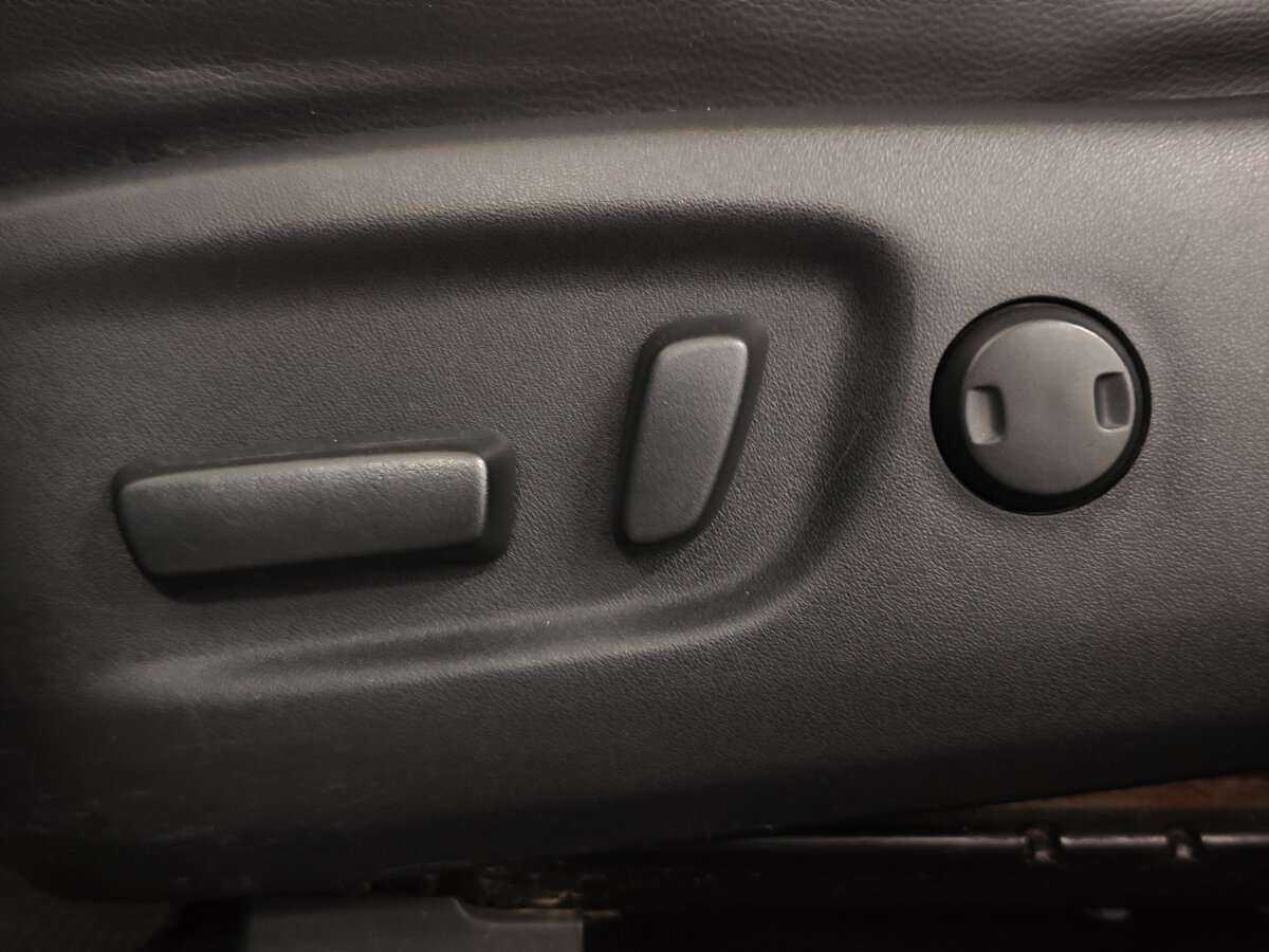 Toyota RAV4, 2015 - Фото №23