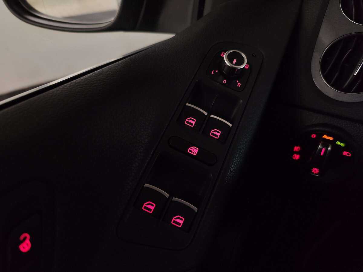 Volkswagen Tiguan, 2012 - Фото №18