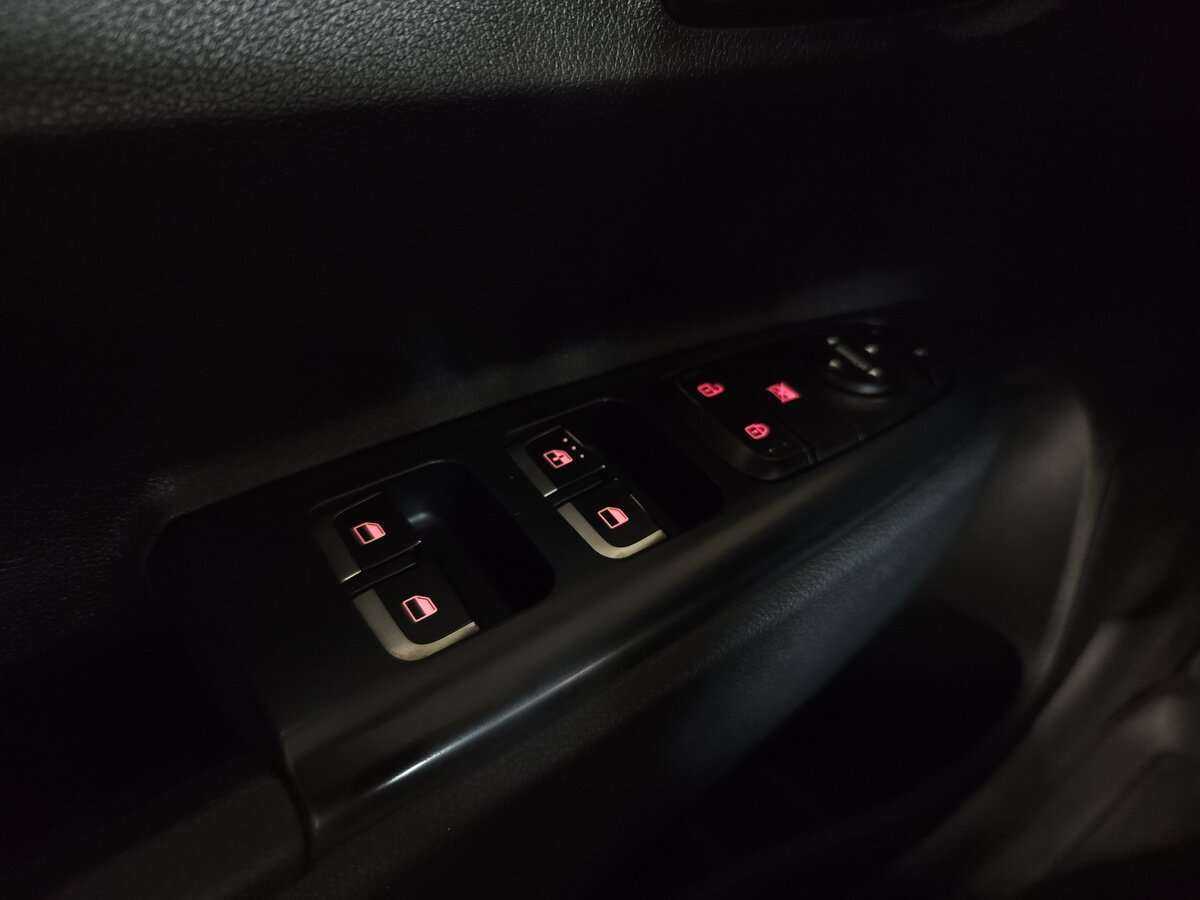 Kia Rio X-Line, 2018 - Фото №8