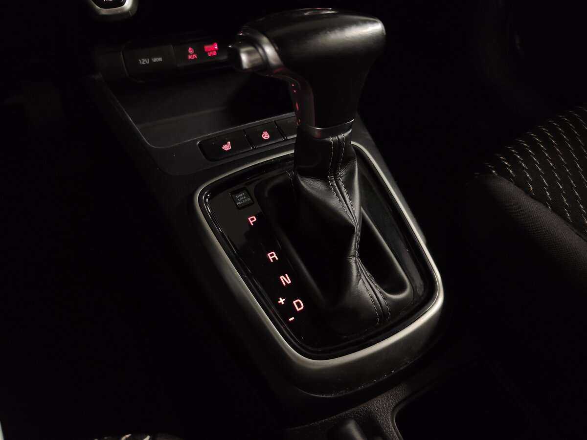 Kia Rio X-Line, 2018 - Фото №10