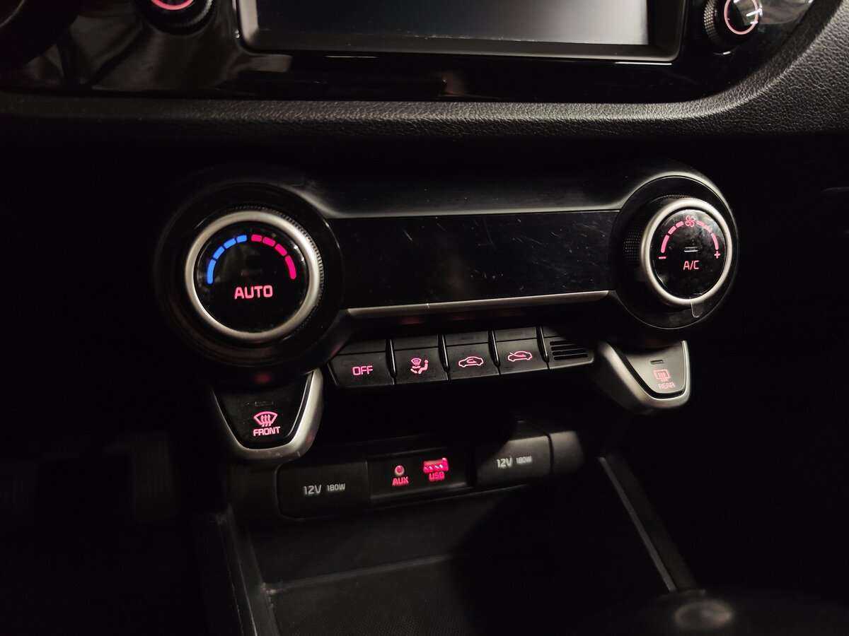 Kia Rio X-Line, 2018 - Фото №12