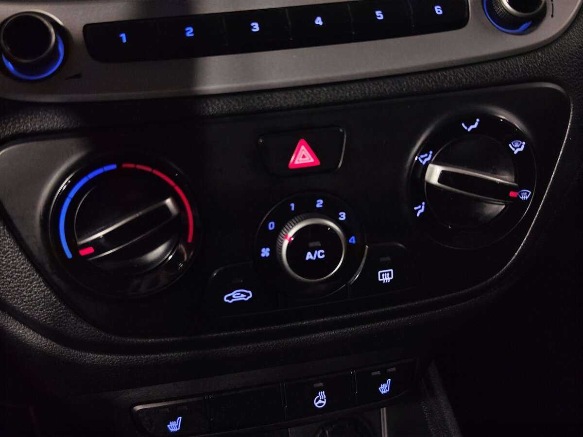 Hyundai Solaris, 2018 - Фото №11