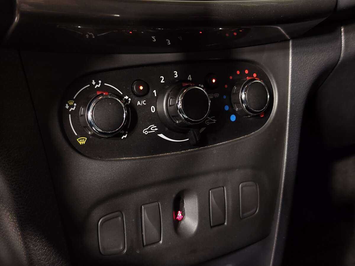 Renault Logan, 2019 - Фото №12