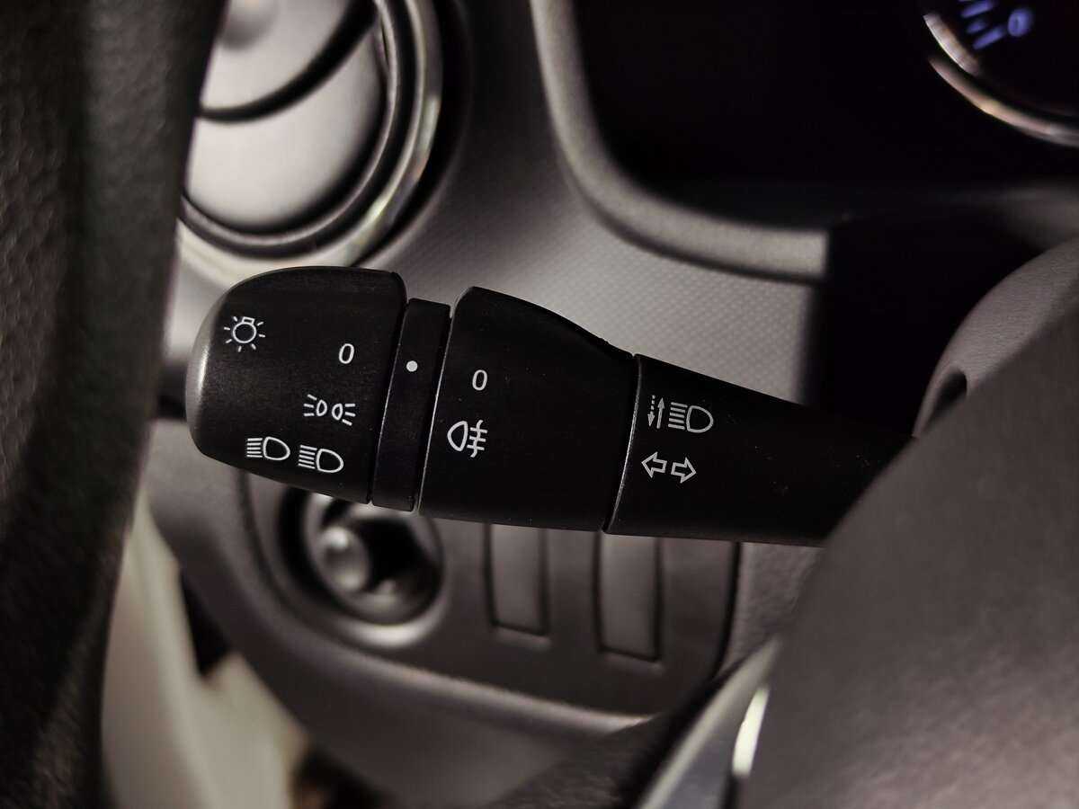 Renault Logan, 2019 - Фото №13