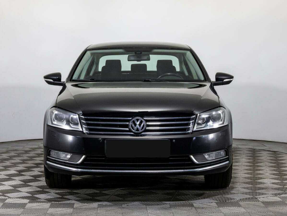 Volkswagen Passat, 2012 - Фото №1