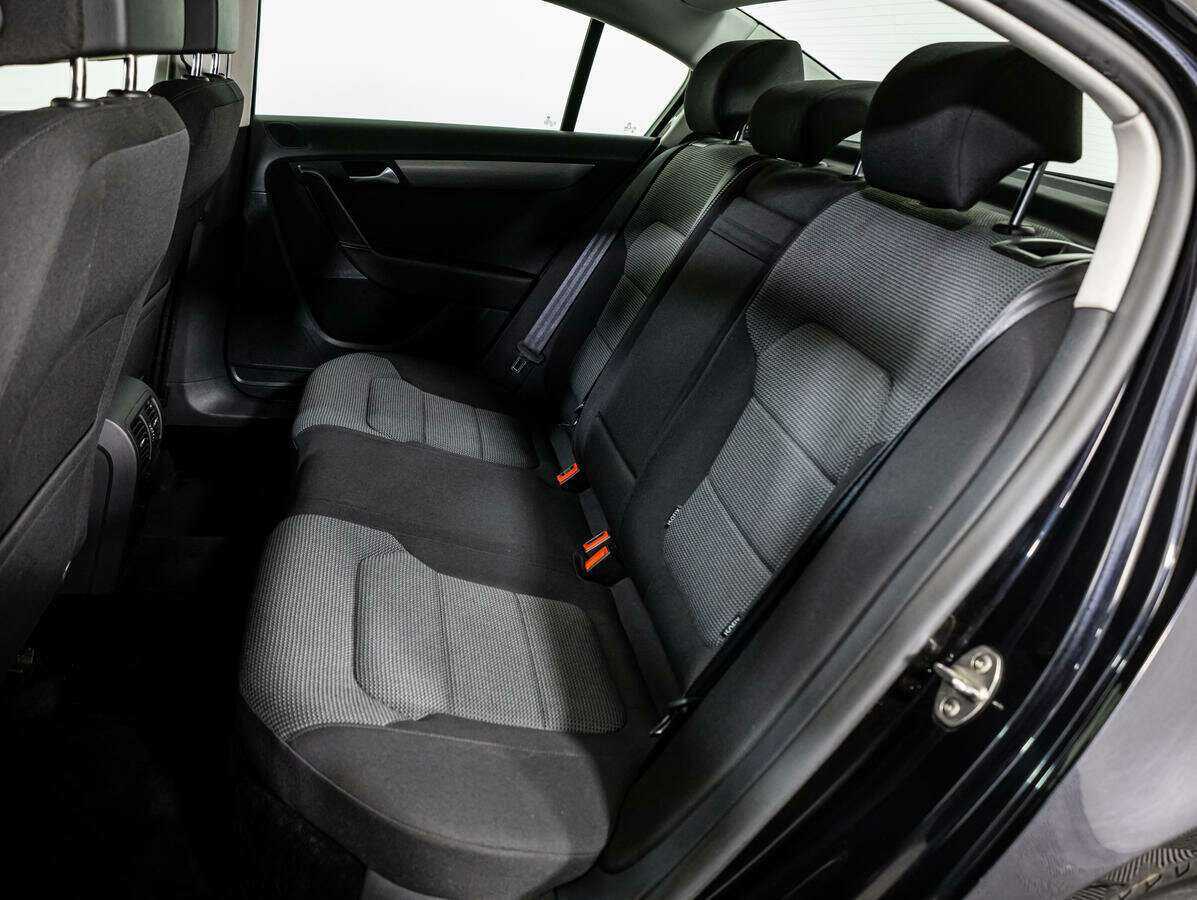 Volkswagen Passat, 2012 - Фото №9