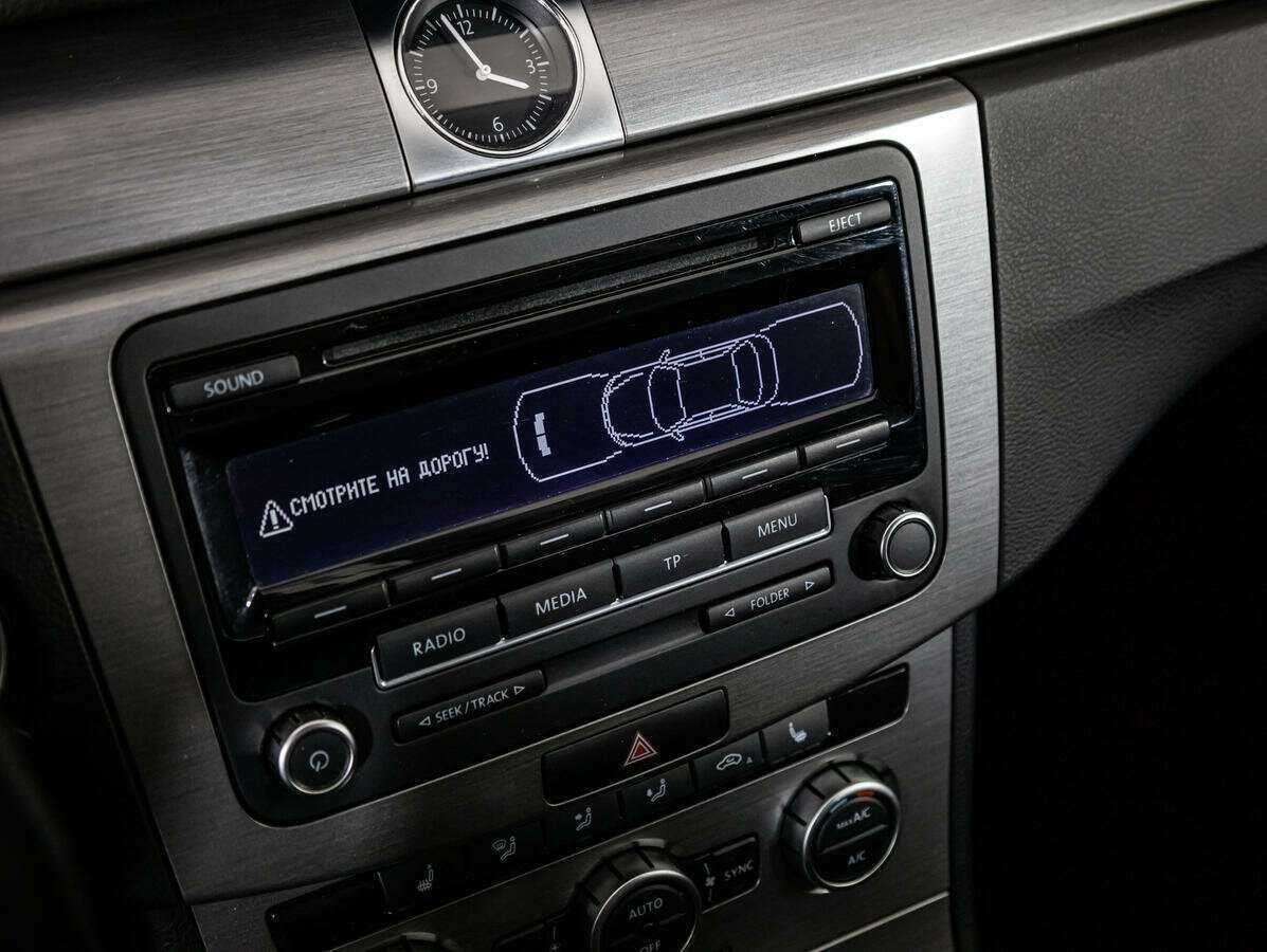 Volkswagen Passat, 2012 - Фото №13